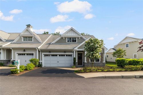 23 Middleberry Ln, East Greenwich, RI, 02818-7300 | Card Image
