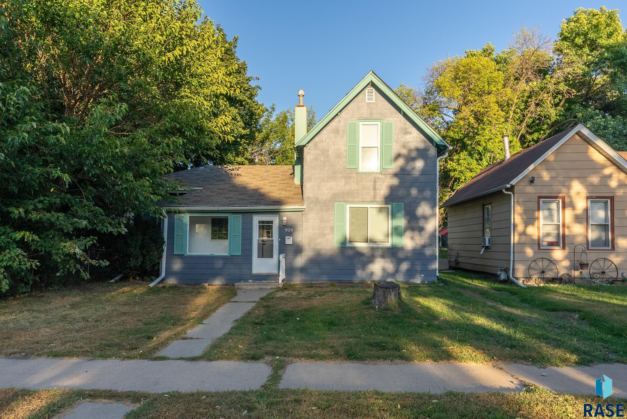 Duluth Ave, Sioux Falls, SD 57104