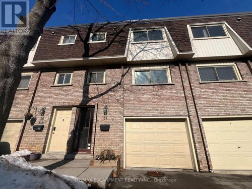 37-125 Bonaventure Drive, Hamilton (Gilbert), ON, L9C5Y5 | Card Image