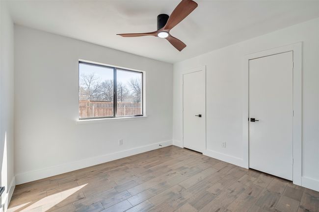 5607 Emrose Cir, House other with 3 bedrooms, 2 bathrooms and null parking in Dallas TX | Image 19