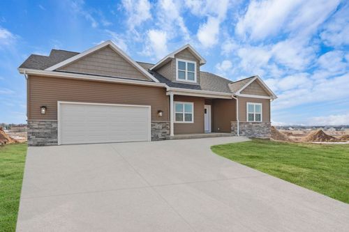 349 Dahlia Dr, Stoughton, WI, 53589 | Card Image