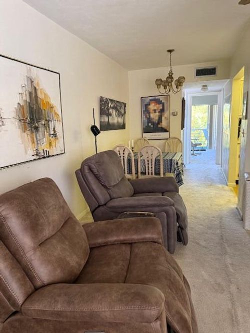 212-2840 Cynthia Ln, Lake Worth Beach, FL, 33461-5805 | Card Image