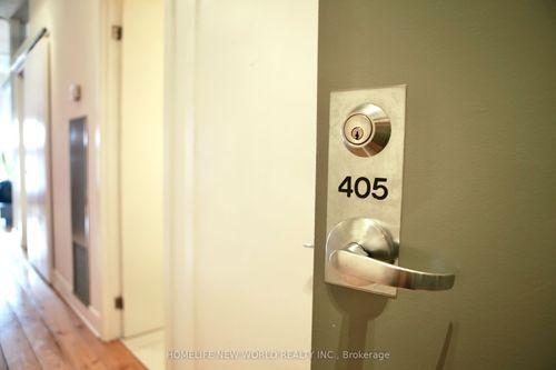 405-183 Dovercourt Rd, Toronto, ON, M6J3C1 | Card Image