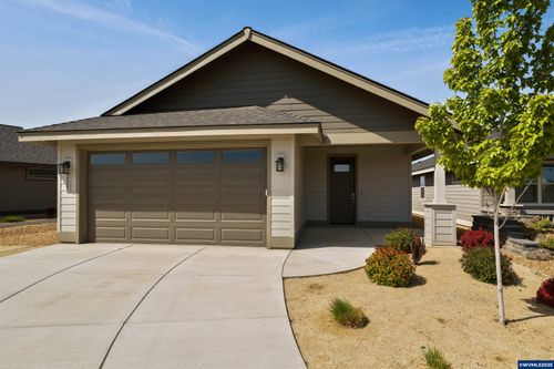 2525 Nw Redwood Cir, Redmond, OR, 97756 | Card Image