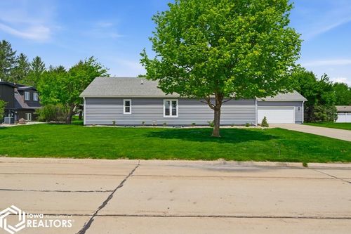 1611 Grand St, Webster City, IA, 50595-2624 | Card Image