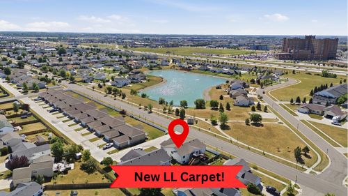 1512 19th Ave E, West Fargo, ND, 58078-4320 | Card Image