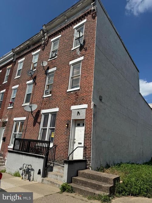 25 Evergreen St, HARRISBURG, PA, 17104-1030 | Card Image