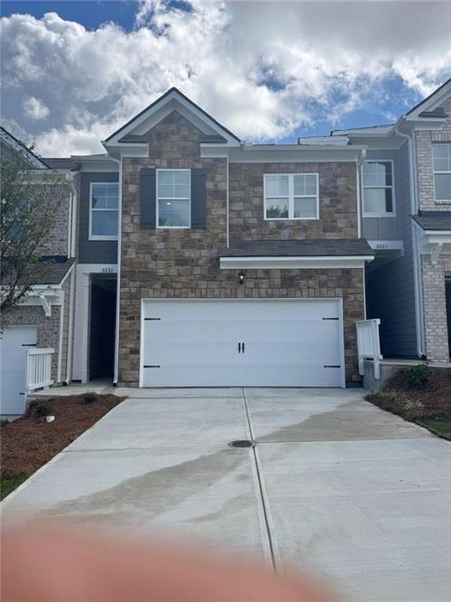 3031 Greyton Dr, Buford, GA, 30519-4813 | Card Image