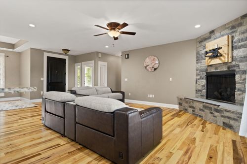 360 Winford Dr, Waco, KY, 40385-8700 | Card Image