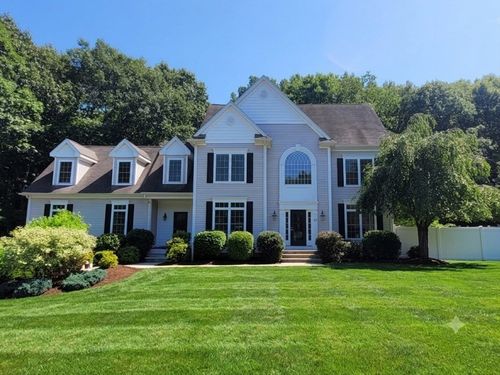 33 Dairy Dr, Upton, MA, 01568-1725 | Card Image