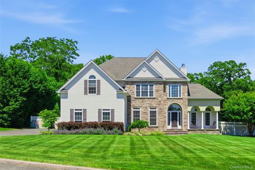 47 Grasslands Cir, Mount Sinai, NY, 11766-1856 | Card Image