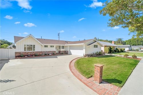 827 S Loara St, Anaheim, CA, 92802-1509 | Card Image