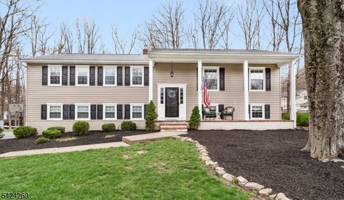 3 Beaver Dam Rd, Randolph, NJ, 07869-3802 | Card Image