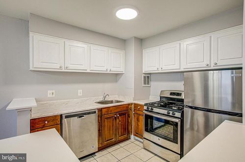 604-16 S Van Dorn St, ALEXANDRIA, VA, 22304-4242 | Card Image