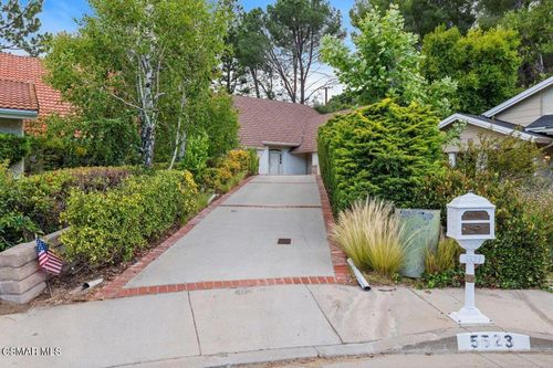 5523 Ember Ct, Agoura Hills, CA, 91301-2062 | Card Image