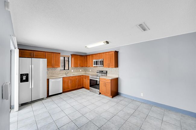 1204 Waterview Cir, Condo with 3 bedrooms, 3 bathrooms and null parking in Palm Springs FL | Image 11