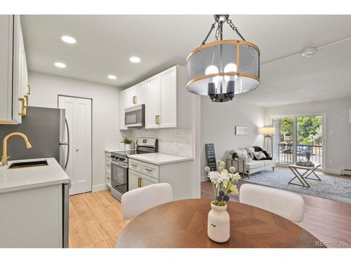 208-1350 Golden Cir, Golden, CO, 80401-3661 | Card Image