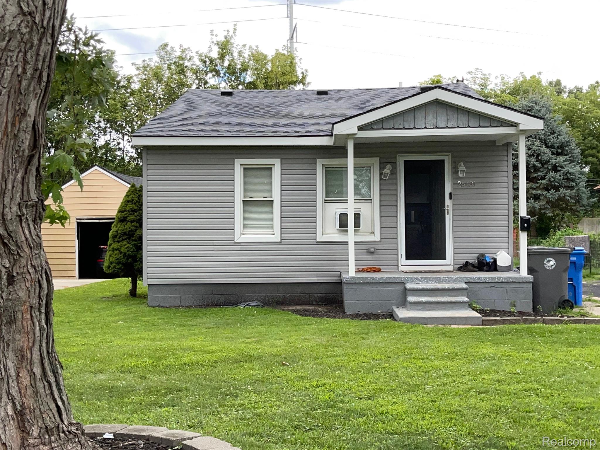Residential in Inkster