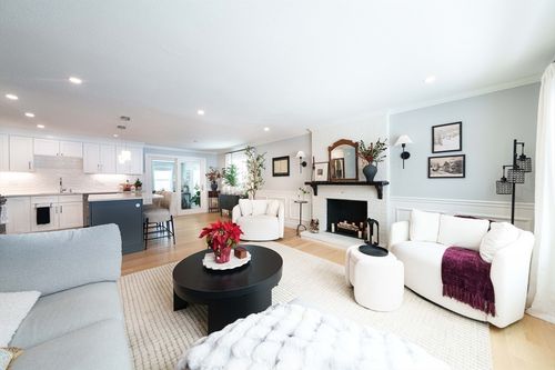 10 Yale Dr, Milford, MA, 01757-1824 | Card Image