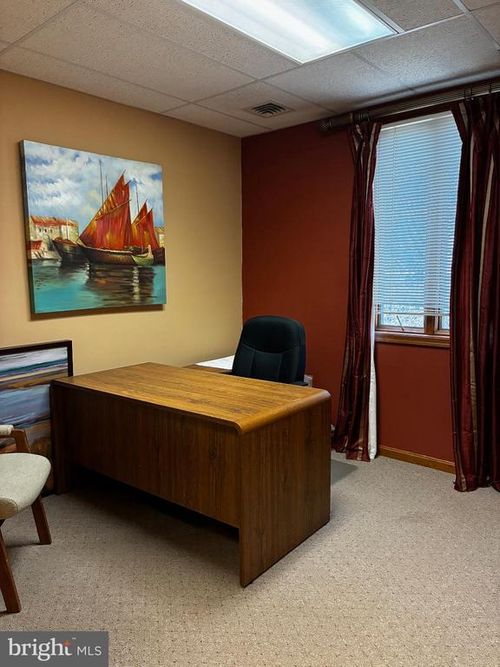 ste-101-403 W Lincoln Hwy, EXTON, PA, 19341-2559 | Card Image