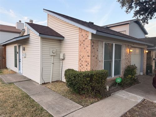 401 San Maria Dr, Garland, TX, 75043-3551 | Card Image