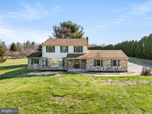 767 Ellis Woods Rd, POTTSTOWN, PA, 19465-8149 | Card Image