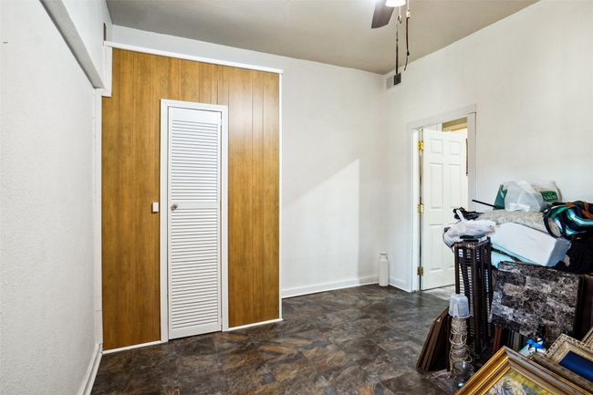 1860 Old Base Rd, House other with 3 bedrooms, 4 bathrooms and null parking in Aurora TX | Image 20