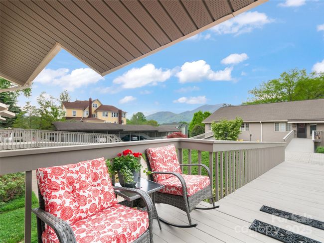 APT-108B - 671 S Haywood St, Condo with 2 bedrooms, 2 bathrooms and null parking in Waynesville NC | Image 6