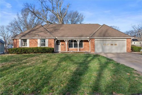 5702 Halsey St, Shawnee, KS, 66216-1933 | Card Image