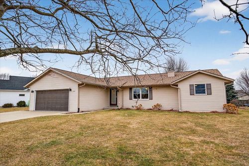 559 Elijah Court, Evansville, WI, 53536 | Card Image