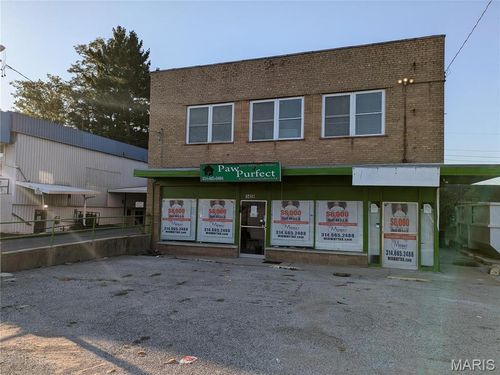 1434 Chambers Rd, Saint Louis, MO, 63135-2270 | Card Image