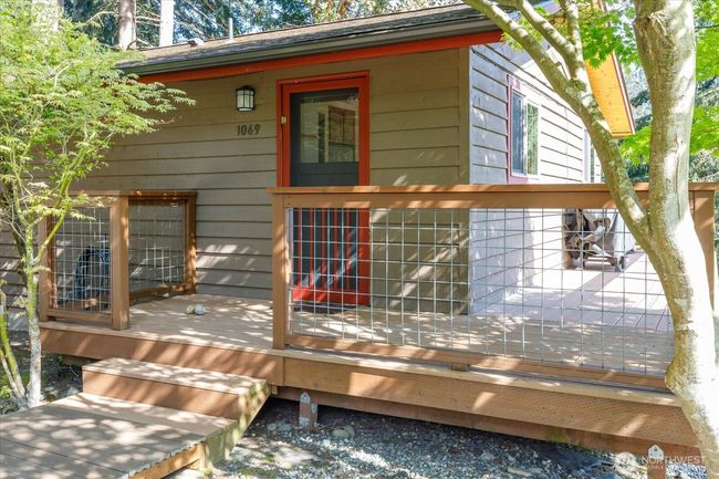 1069 Honeymoon Lake Drive, House other with 2 bedrooms, 1 bathrooms and 1 parking in Greenbank WA | Image 4