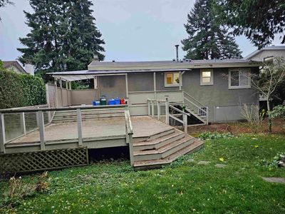 13765 Coldicutt Ave, House other with 4 bedrooms, 2 bathrooms and 6 parking in White Rock BC | Image 2