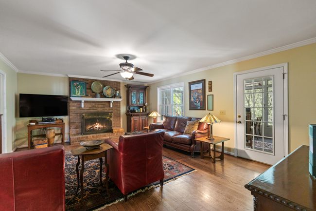 2227 Bay Pointe Dr, House other with 5 bedrooms, 3 bathrooms and null parking in Hixson TN | Image 9