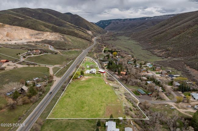 4611 S Cove Ln, Home with 3 bedrooms, 3 bathrooms and null parking in Daniel UT | Image 94