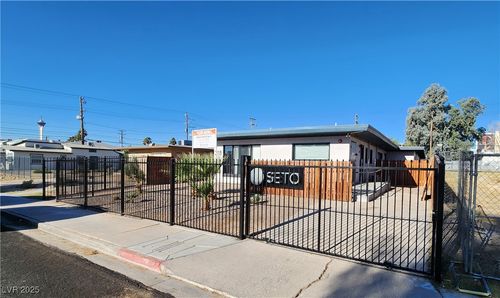 4-218 S 11th St, Las Vegas, NV, 89101-8915 | Card Image