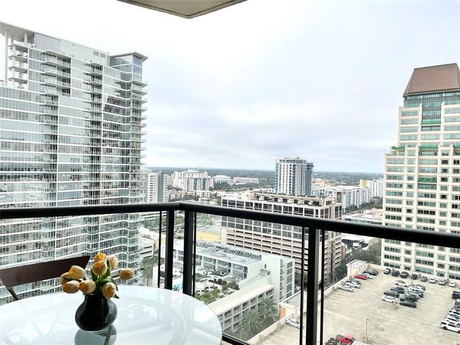 UNIT-2312 - 1 Beach Dr Se, Condo with 2 bedrooms, 2 bathrooms and null parking in ST PETERSBURG FL | Image 12
