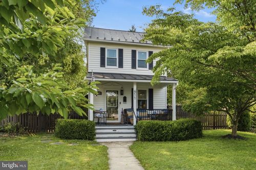 611 S King St, LEESBURG, VA, 20175-3906 | Card Image