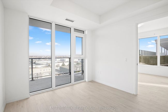 709 - 8960 Jane St, Condo with 2 bedrooms, 3 bathrooms and null parking in Concord ON | Image 19