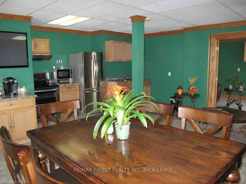 360 Main St, Deseronto, ON, K0K1X0 | Card Image