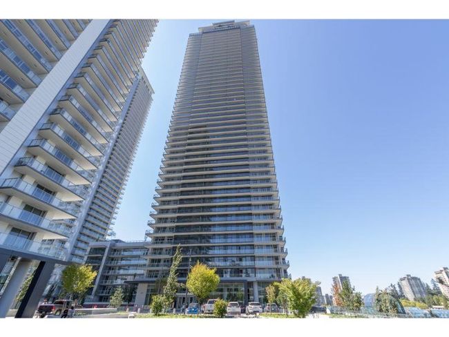 413 - 3809 Evergreen Place, Condo with 2 bedrooms, 2 bathrooms and 1 parking in Burnaby BC | Image 1