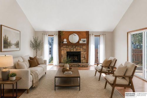 15329 R St, Omaha, NE, 68137-4903 | Card Image
