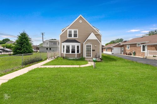 3706 Ruby St, Schiller Park, IL, 60176-2403 | Card Image