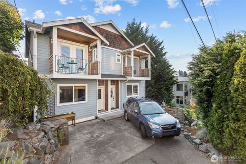 b-1939 10th Ave W, Seattle, WA, 98119-2821 | Card Image