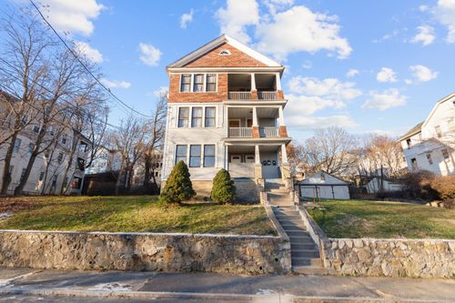 141 Draher St, Waterbury, CT, 06708-3566 | Card Image