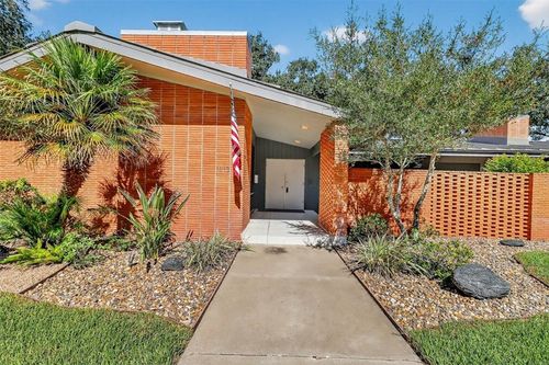 1813 Clare Dr, Alice, TX, 78332-4111 | Card Image