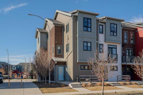 960 Walden Dr Se, Calgary, AB, T2X4C4 | Card Image