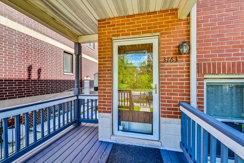 3761 S Lake Park Ave, Chicago, IL, 60653-2012 | Card Image