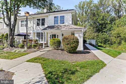 83-83 Bayberry Ct, GLEN MILLS, PA, 19342-2003 | Card Image