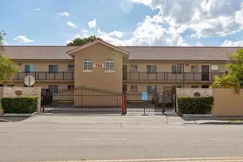 206-700 Se 9th Court, Hialeah, FL, 33010 | Card Image